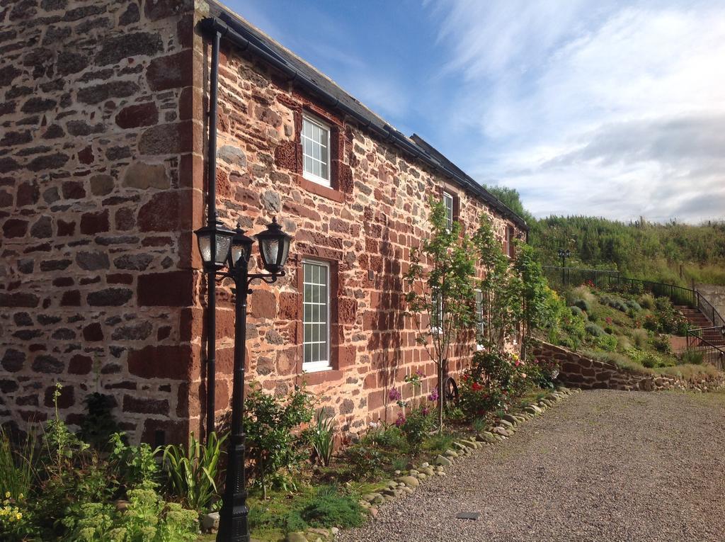 Pennan Mill Of Nethermill Holidays מראה חיצוני תמונה